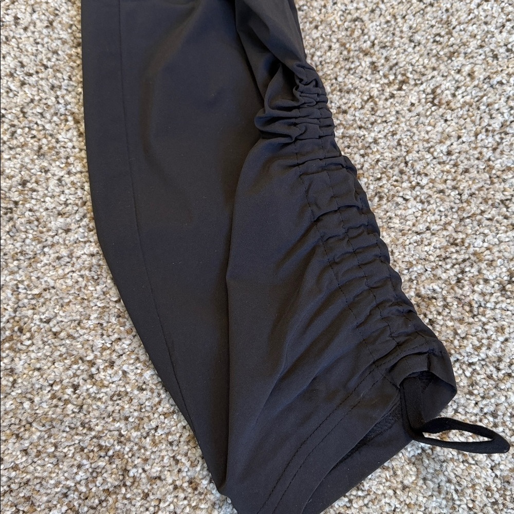 Athleta Black Pants with ankle ruching, size 6, VGUC - Picture 5 of 7